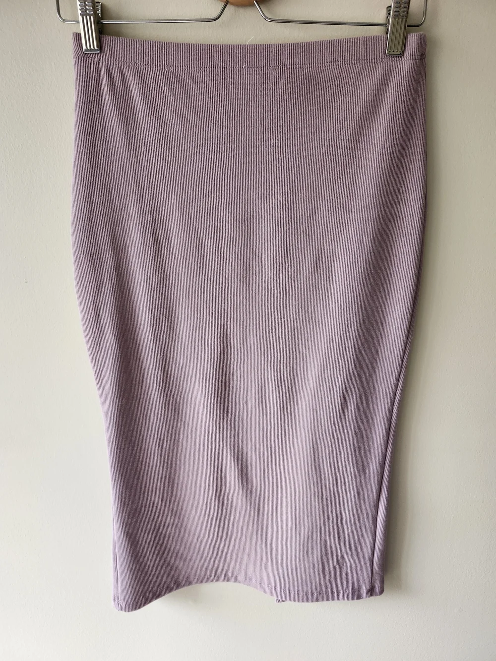 Lilac Midi Pencil Skirt with Front Slit - Picture 6 of 7